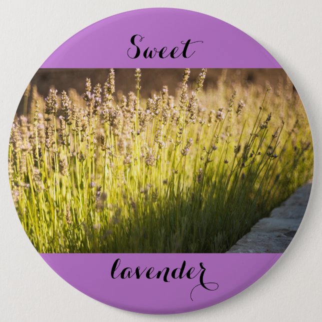 Lavender blooming 6 cm round badge (Front)