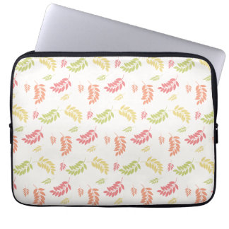 Leaf Seamless Pattern – Botanical Design Laptop Sleeve