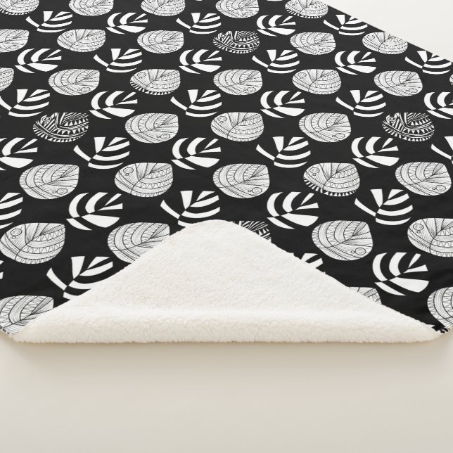 Leaf to Fish Transition Black White Sherpa Blanket (3/4)