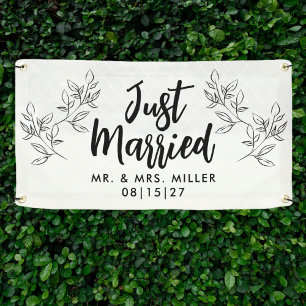 Leafy Border Just Married Car Banner