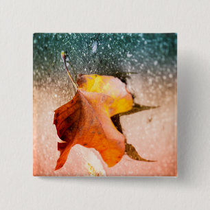 Leaning leaf 15 cm square badge
