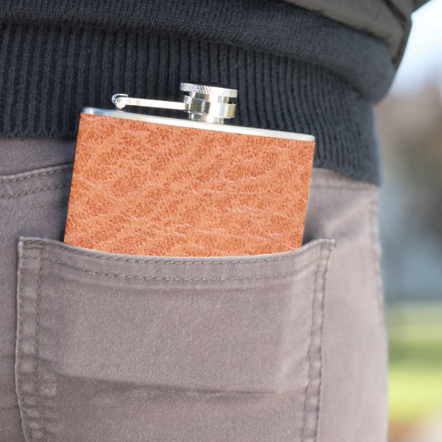 leather texture pattern hip flask (In Situ)