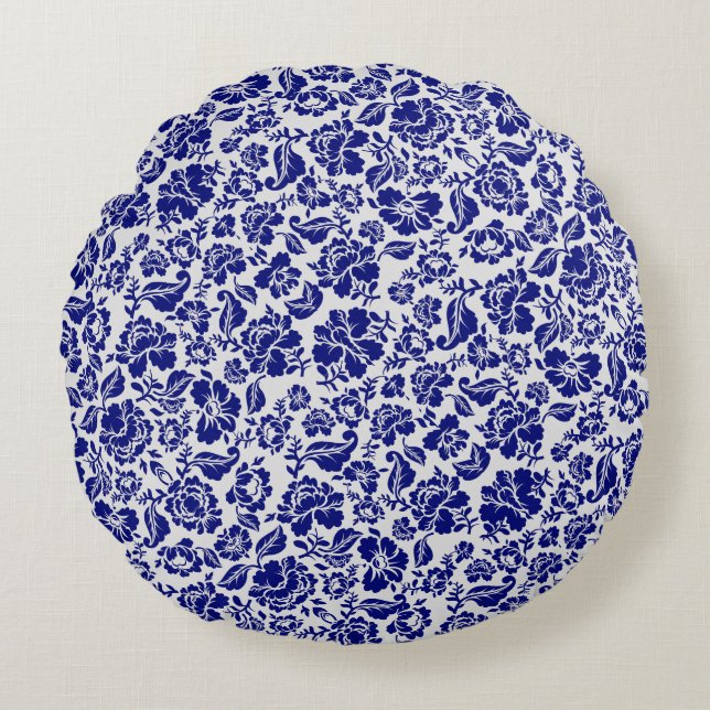 Leaves pattern.13.bw offwhite BG Round Cushion (Front)