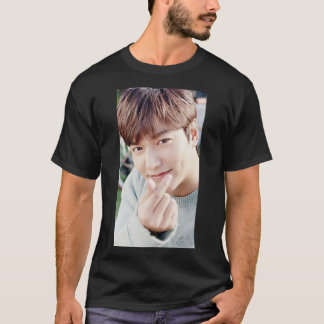 lee min ho love T-Shirt