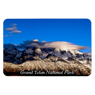 LENTICULAR CLOUDS OVER GRAND TETONS MOUNTAINS MAGNET
