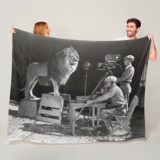 LEO the LION Fleece Blanket (In Situ)