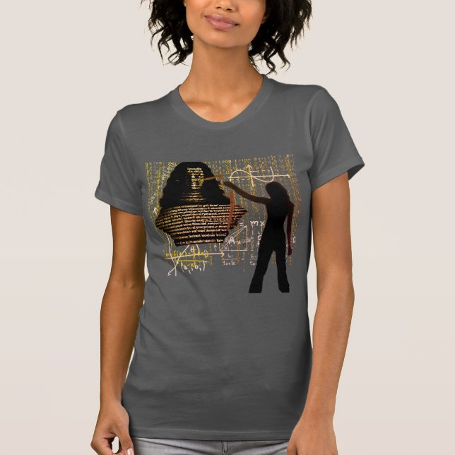 Leona da Vinci T-Shirt (Front)