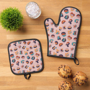 Leopard Animal Pink Modern Oven Mitt & Pot Holder Set
