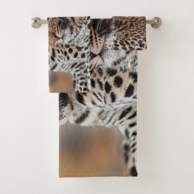 Leopard cubs bath towel set (Insitu)