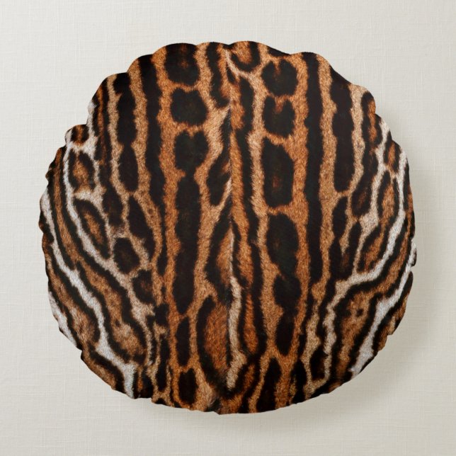 leopard fur background texture round cushion (Front)