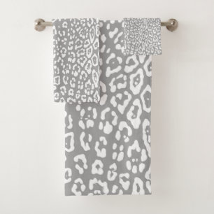 Leopard pattern in white and light grey bath towel set