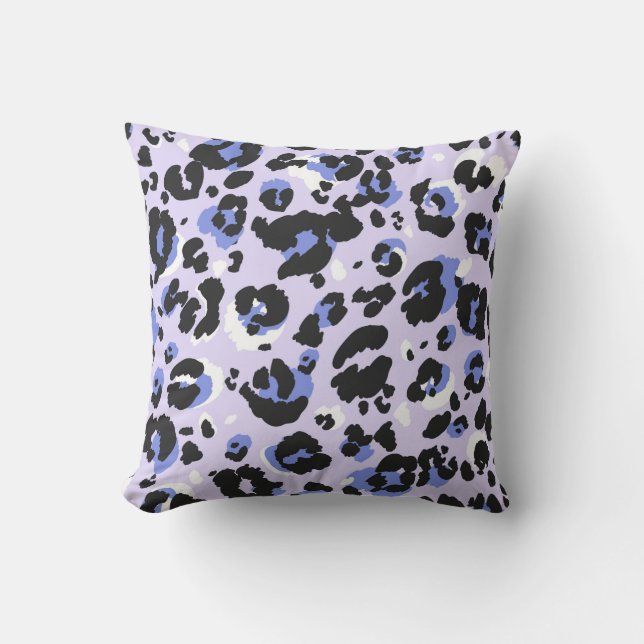 Leopard pattern seamless. Purple leo skin texture. Cushion (Front)