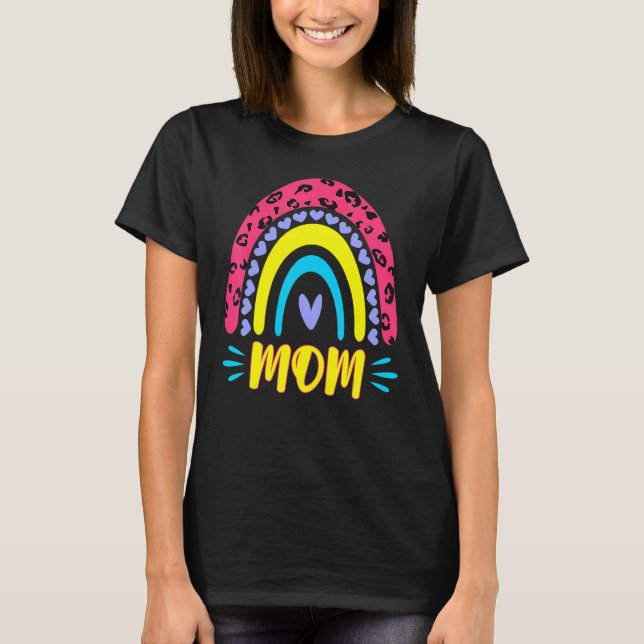 Leopard Rainbow Cheetah Print Mommy Graphic Mom Li T-Shirt (Front)