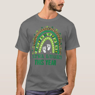 Leopard Rainbow St Patricks Day Pregnancy Announce T-Shirt