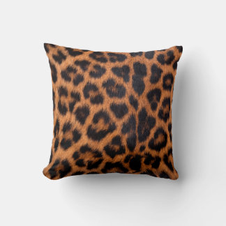 Leopard skin texture : Close-up leopard spot patte Cushion