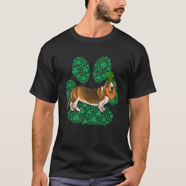 Leprechaun Basset Hound St Patricks Day Shamrock P T-Shirt (Front)