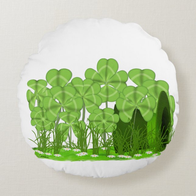 Leprechaun's Top Hat Lying in Field of Shamrocks  Round Cushion (Front)