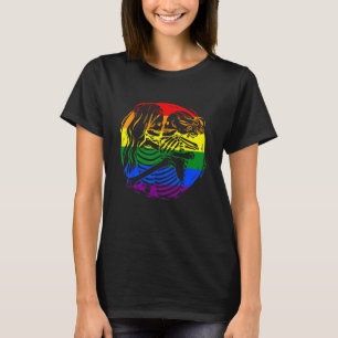 Lesbian Couple LGBT Pride Skeletons Kissing Valent T-Shirt