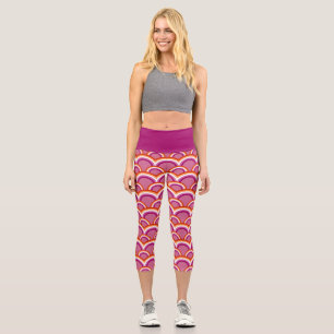 Lesbian pride flag rainbow pattern capri leggings