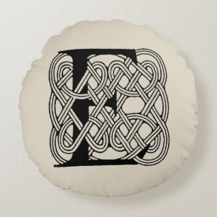 Letter E Monogram Vintage Celtic Knot Print Round Cushion