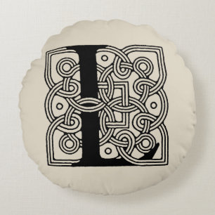 Letter L Monogram Vintage Celtic Knot Print Round Cushion