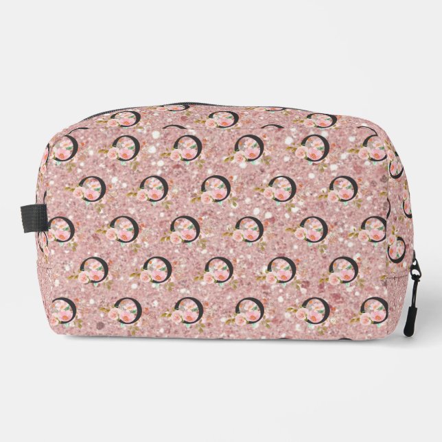 Letter O Dopp Kit (Front)