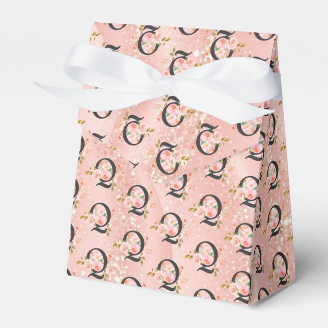 Letter Q Favour Box (Front Side)