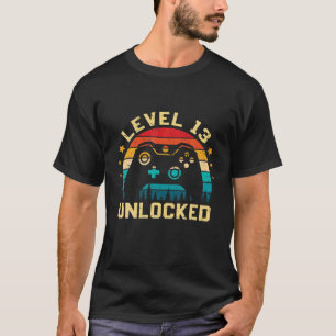 Level 13 Unlocked Funny Gaming Vintage 13Th Birthd T-Shirt