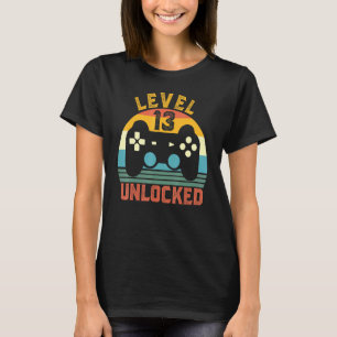 Level 13 Unlocked Vintage Video Gamer 13th Birthda T-Shirt