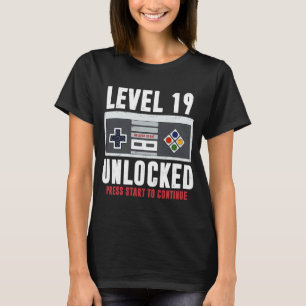 Level 19 Unlocked 19 Year Old Gamer 19th Birthday T-Shirt
