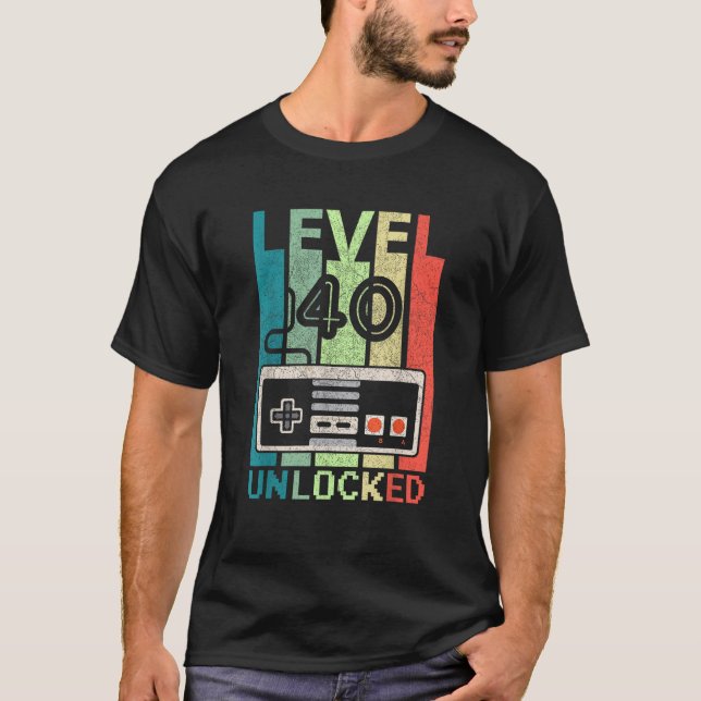 Level 40 Unlocked Video Gamer 40th Birthday Gifts T-Shirt (Front)