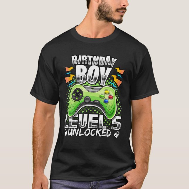 Level 5 Unlocked Video Game 5Th Birthday Gamer Gif T-Shirt (Front)