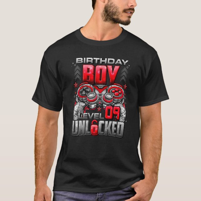 Level 9 Unlocked Awesome Since 2013 9th Birthday G T-Shirt (Front)