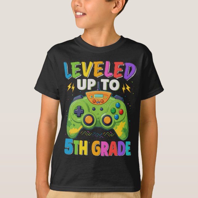 Levelled Up To 5th Grade Gamer Back To School  T-Shirt (Front)