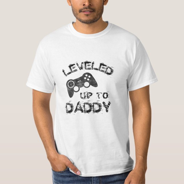 Levelled Up to Daddy | New Baby Curved Grunge Game T-Shirt (Front)
