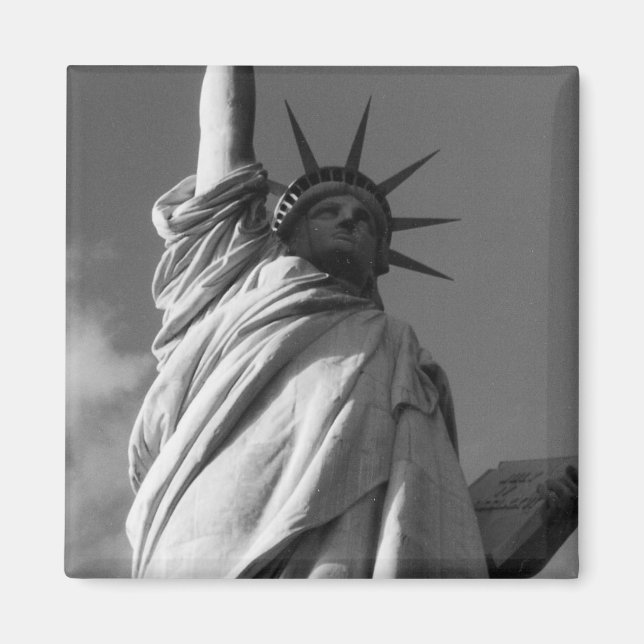 liberty b&w magnet (Front)