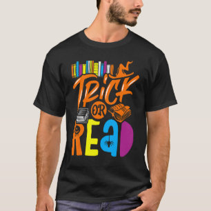 Librarian  Library Halloween Costume Trick Or Read T-Shirt