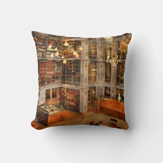 Library - A literary classic 1905 Cushion (Front)