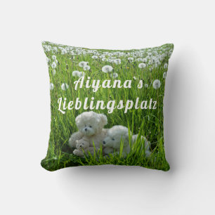 Lieblingsplatz mit Teddy in der Wiese Cushion