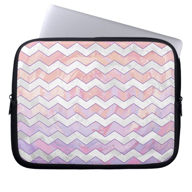 Light Pink Zig Zag Pattern Laptop Sleeve (Front)