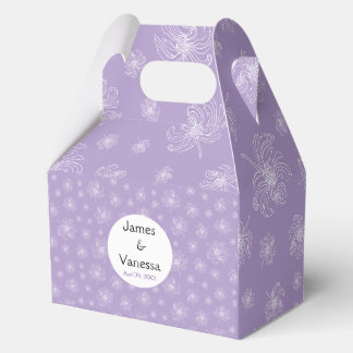 Light purple colour and white peonies. favour box