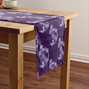 Lilac in circle short table runner