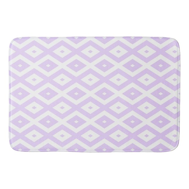 Lilac purple and white diamond pattern bath mat (Front)