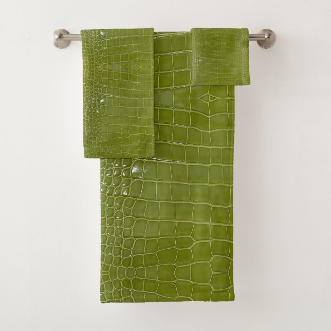 Lime Green Alligator Texture Print Bath Towel Set (Insitu)