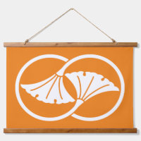 Linked ginkgo leaf circles