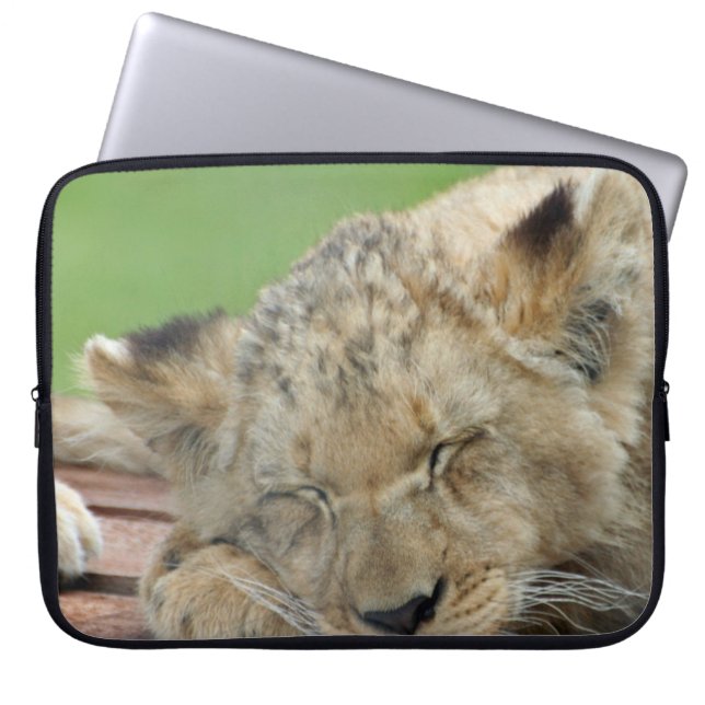 Lion 014 laptop sleeve (Front)