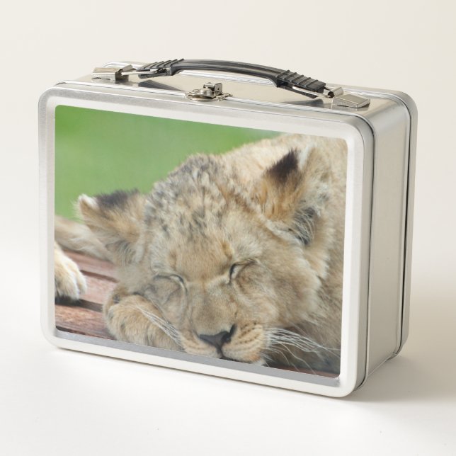 Lion 014 metal lunch box (Front)
