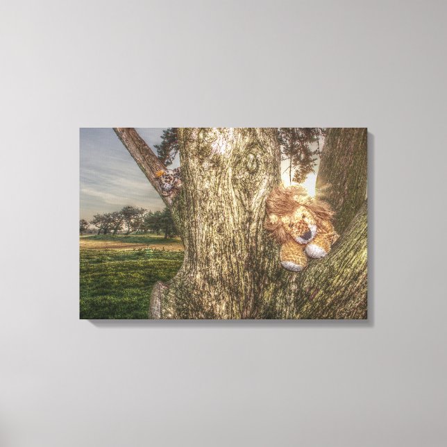 Lion and Leopard are Friends Canvas Print (Front)