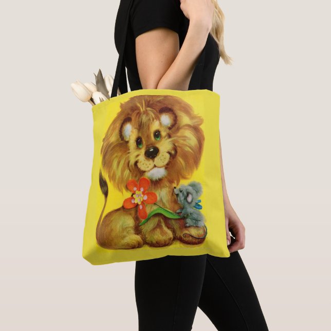 lion and mouse print tote bag (Close Up)