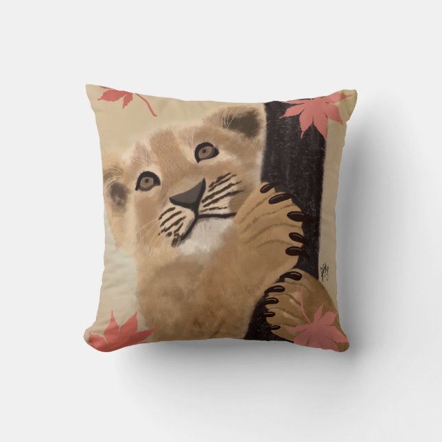 lion cushion playing (Front)